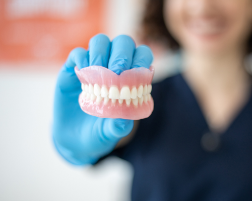 Tooth Broken Off at Gum Line with No Pain: What You Need To Know