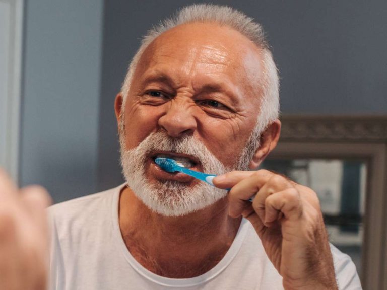 What to do to keep gums healthy