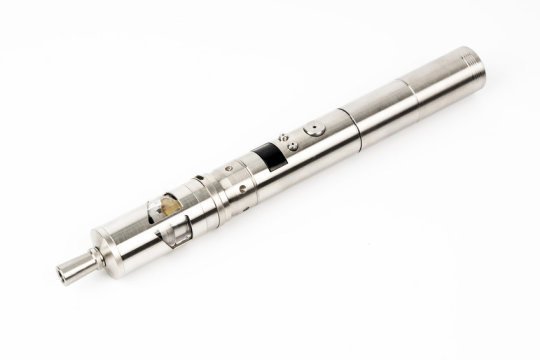 First-ever study shows e-cigarettes cause damage to gum tissue