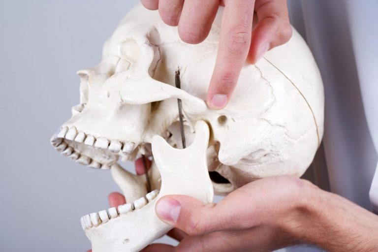 TMJ disorders: Causes, symptoms, and relief
